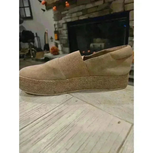 Vince Women's Beige  Suede Espadrille Slip-On Flats Size 8 Casual Chic - Picture 10 of 11
